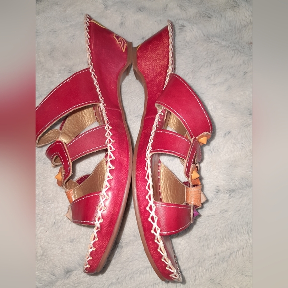 Elite red slight wedge sandals size 10 - Picture 5 of 11